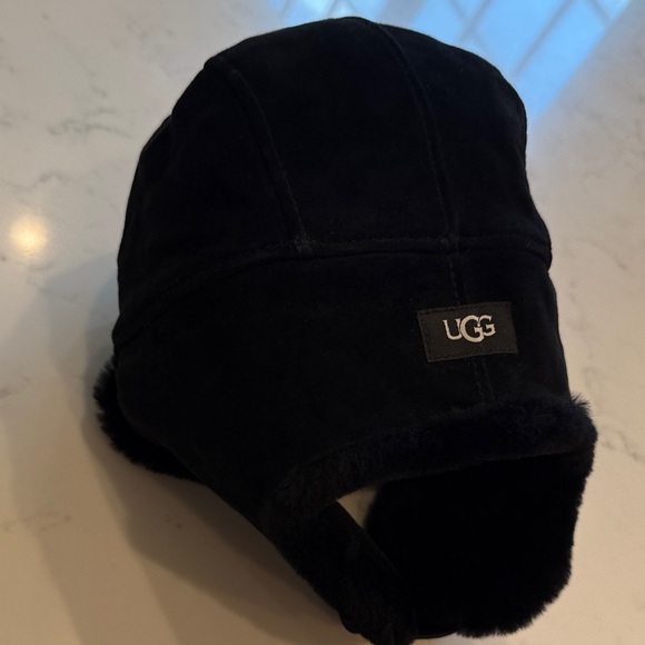 UGG Black Trapper Hat - Picture 6 of 10